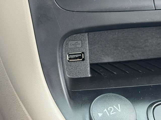Certified 2018 Ford Focus SE FWD image 38