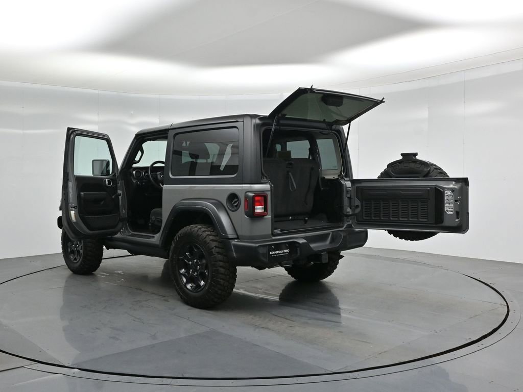 Used 2023 Jeep Wrangler Willys image 32