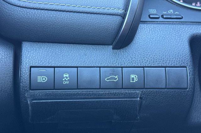 Used 2018 Toyota Camry SE image 23