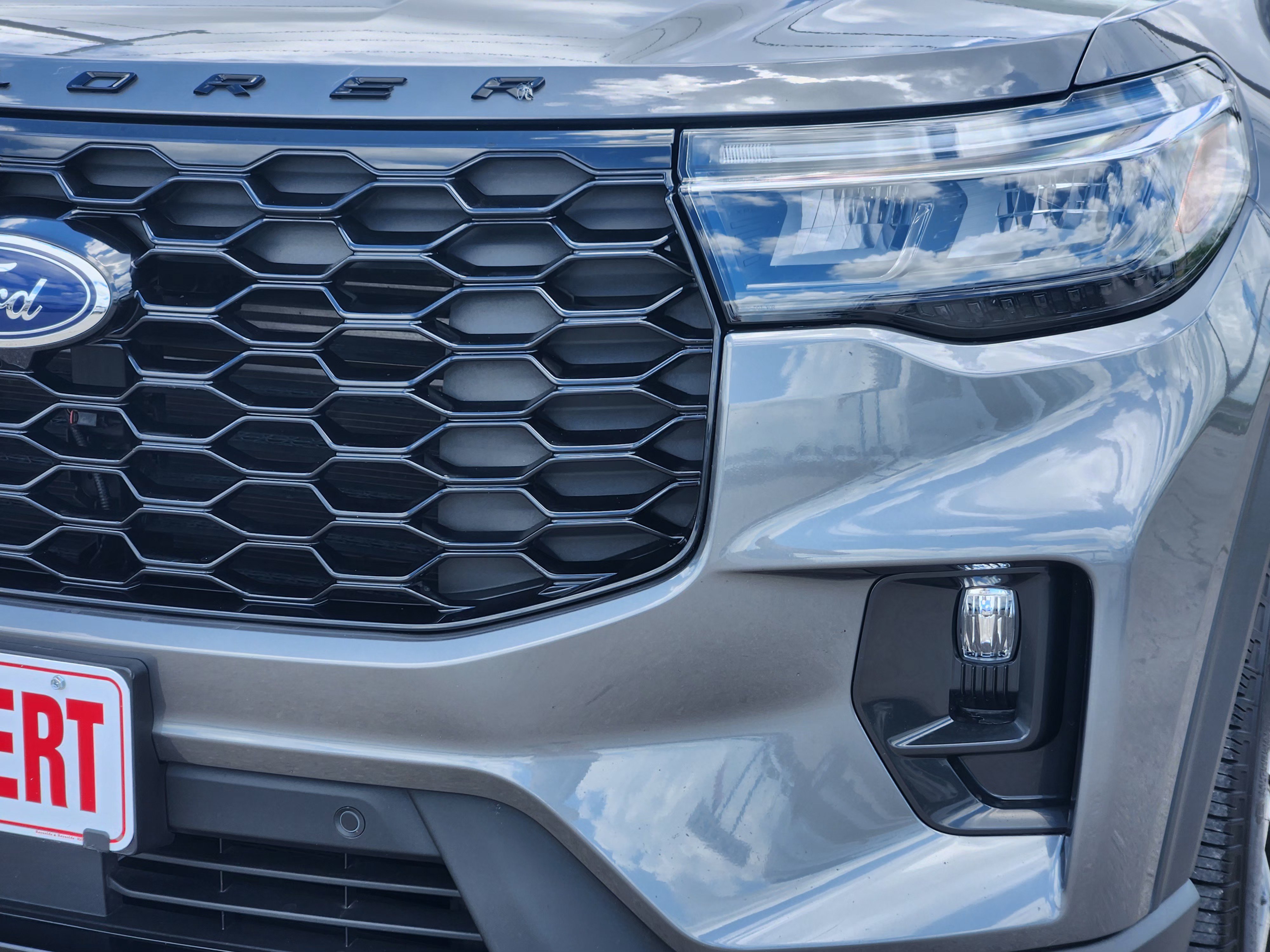 Certified 2025 Ford Explorer ST-Line AWD/4WD image 8