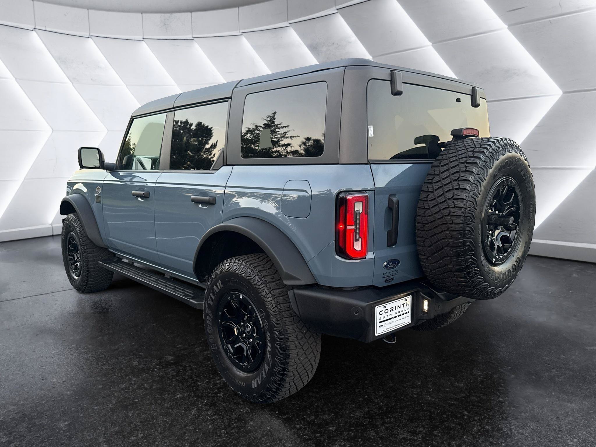 Certified 2024 Ford Bronco Wildtrak AWD/4WD image 5