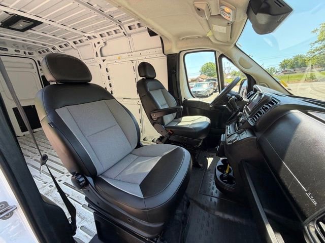 Used 2025 RAM ProMaster 2500 w/ Convenience Group FWD image 25