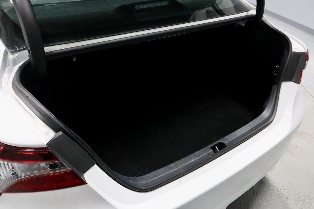 Used 2024 Toyota Camry SE FWD image 12