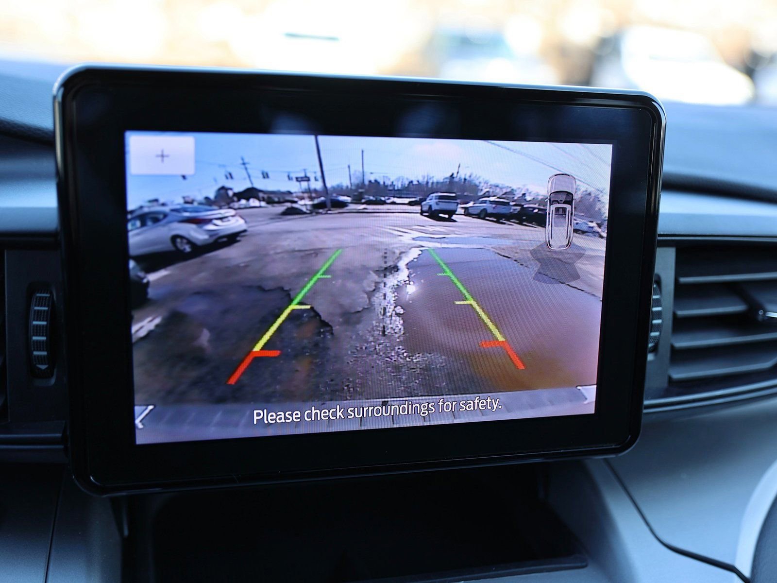 Certified 2022 Ford Explorer XLT w/ Class IV Trailer Tow Package image 29