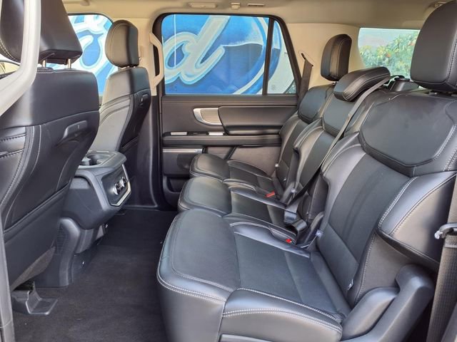 Certified 2025 Ford Expedition Max Platinum image 16