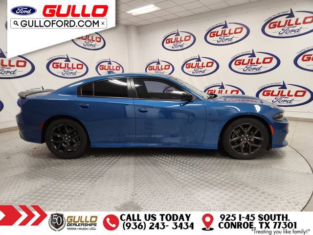 Used 2022 Dodge Charger R/T w/ Blacktop Package image 2