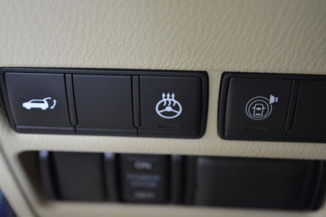 Used 2018 INFINITI QX80 4WD w/ Deluxe Technology Package image 19