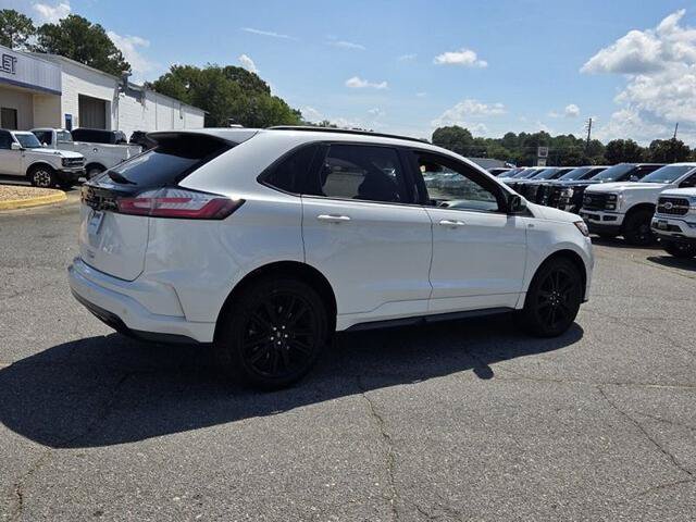 Certified 2022 Ford Edge ST-Line AWD/4WD image 13