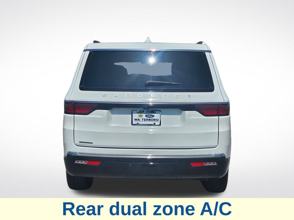 Used 2023 Jeep Wagoneer 4WD image 24