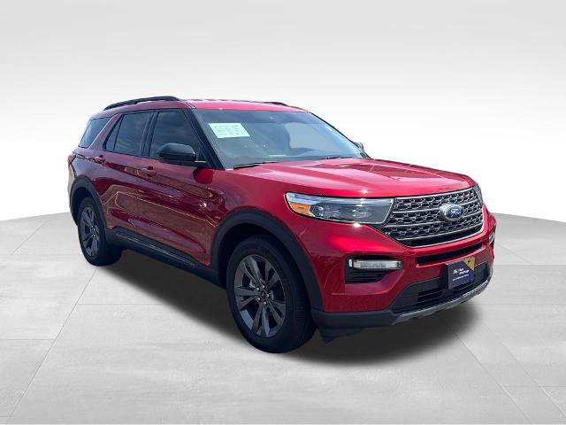 Certified 2024 Ford Explorer XLT w/ Equipment Group 202A AWD/4WD image 5