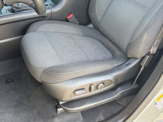 Used 2023 Chevrolet Traverse LT AWD/4WD image 15