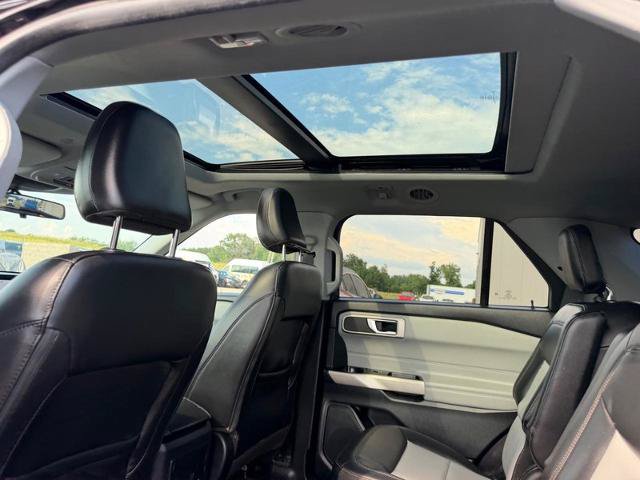 Certified 2022 Ford Explorer XLT w/ Equipment Group 202A AWD/4WD image 12