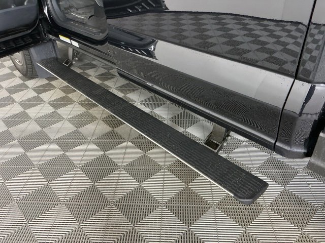 Certified 2025 Ford F450 Platinum w/ FX4 Off-Road Package image 15