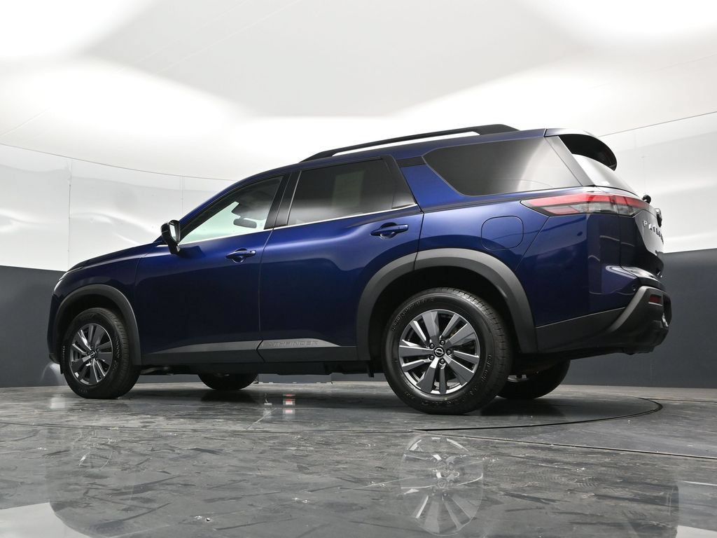 Used 2025 Nissan Pathfinder SV AWD/4WD image 46