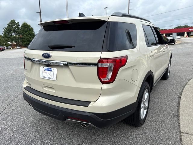 Certified 2018 Ford Explorer XLT FWD image 8