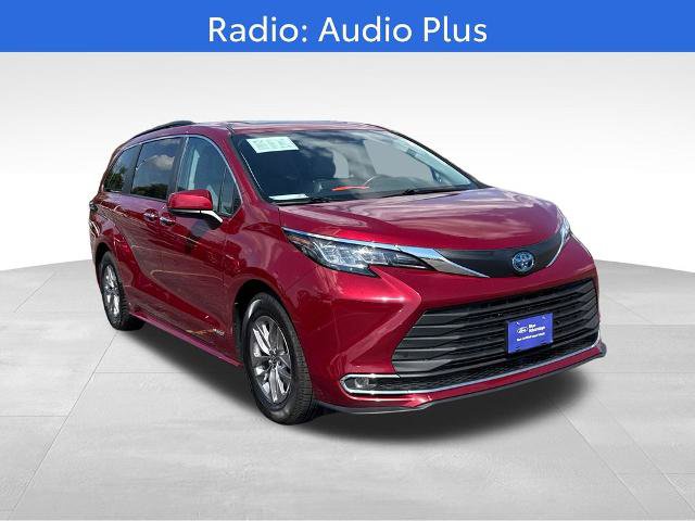 Used 2021 Toyota Sienna XLE AWD/4WD image 4