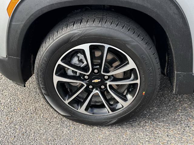 Used 2025 Chevrolet TrailBlazer LT AWD/4WD image 10