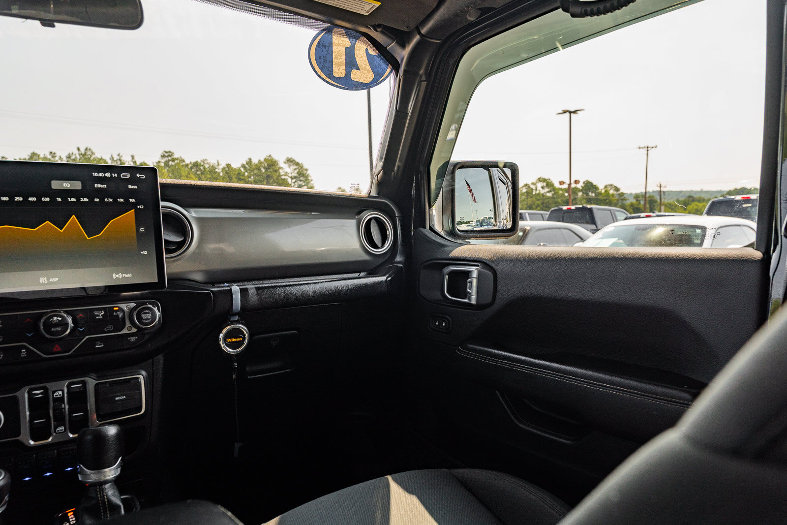 Used 2021 Jeep Wrangler Unlimited Sahara AWD/4WD image 32