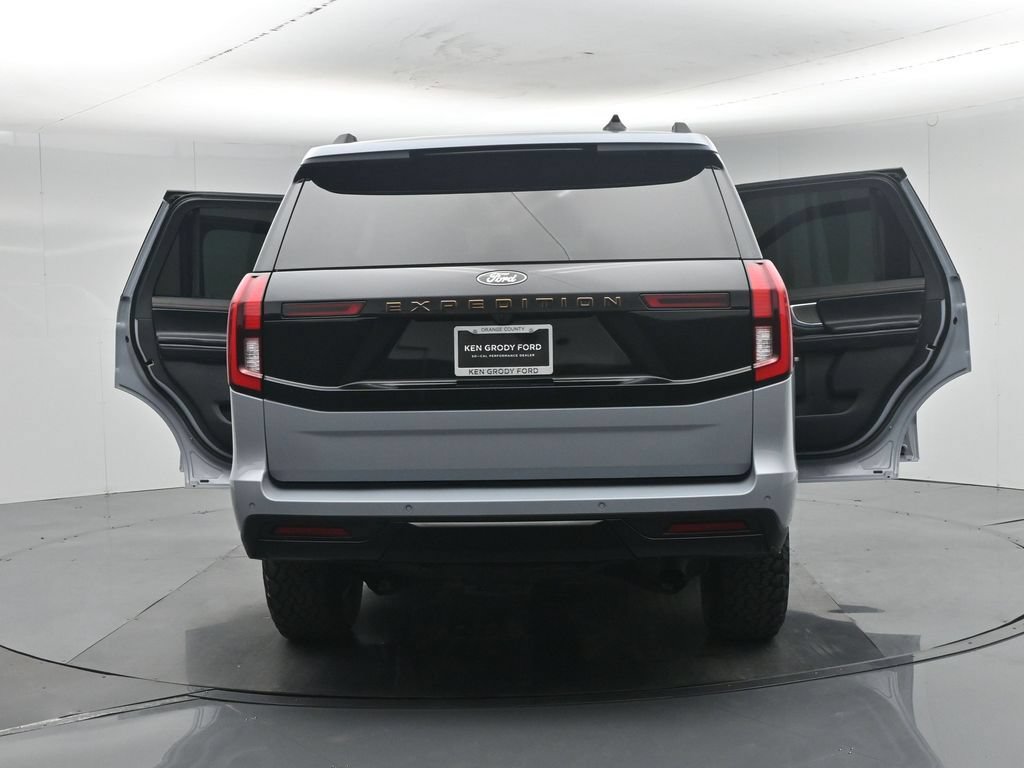 Certified 2025 Ford Expedition Tremor AWD/4WD image 40