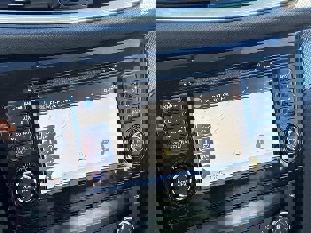 Used 2016 Nissan Rogue SL w/ SL Premium Package image 33