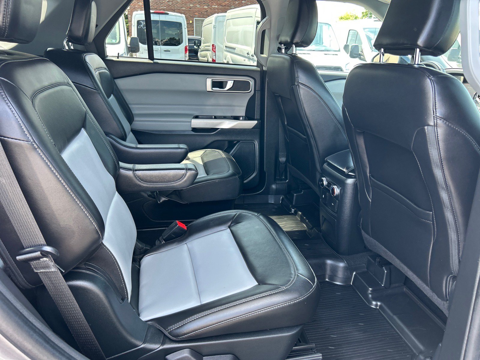 Certified 2023 Ford Explorer XLT w/ Equipment Group 202A AWD/4WD image 22