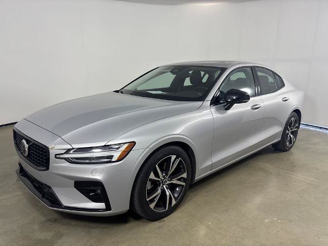 Used 2025 Volvo S60 B5 Core AWD/4WD image 10