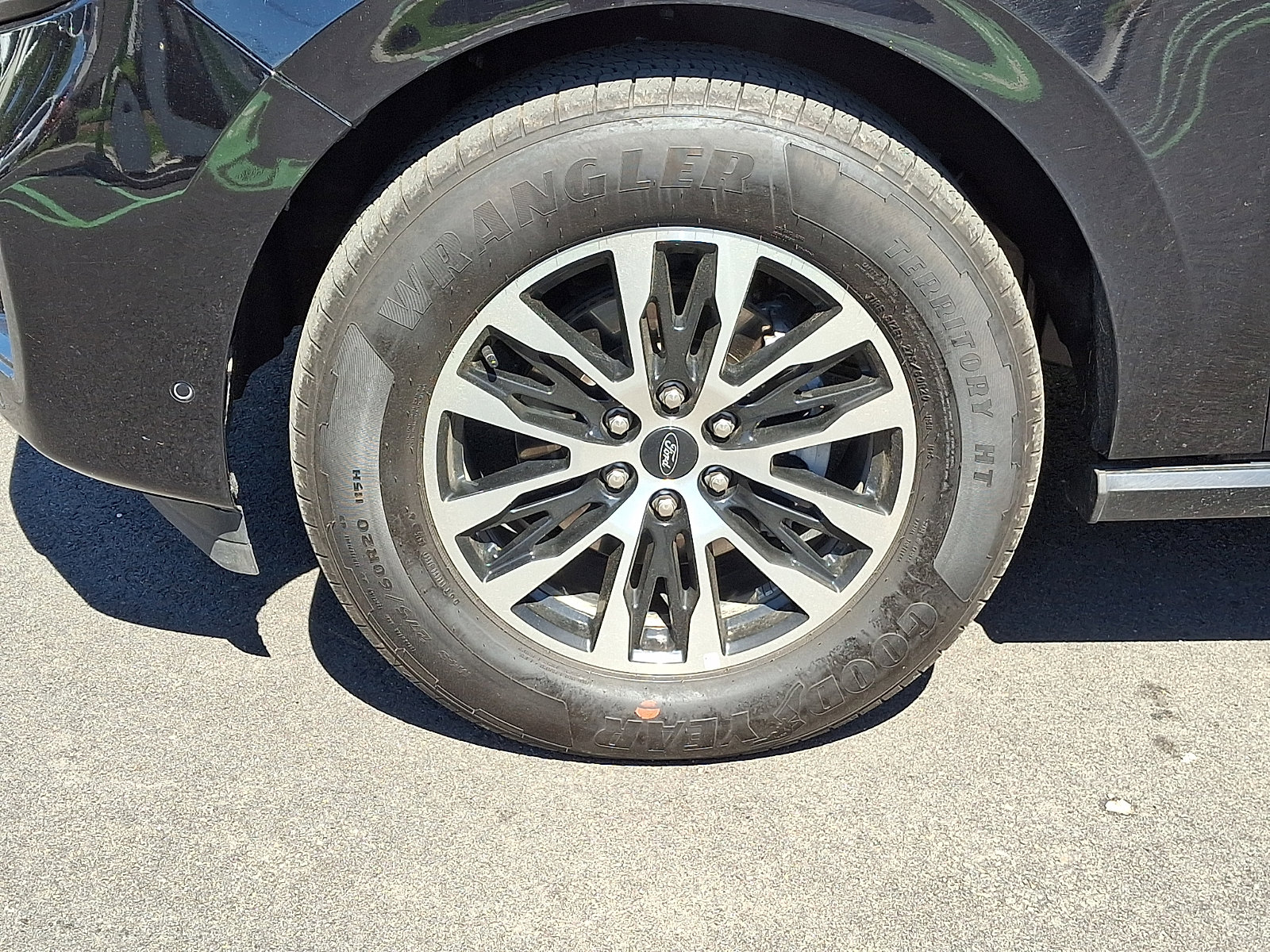 Certified 2025 Ford Expedition Platinum AWD/4WD image 9