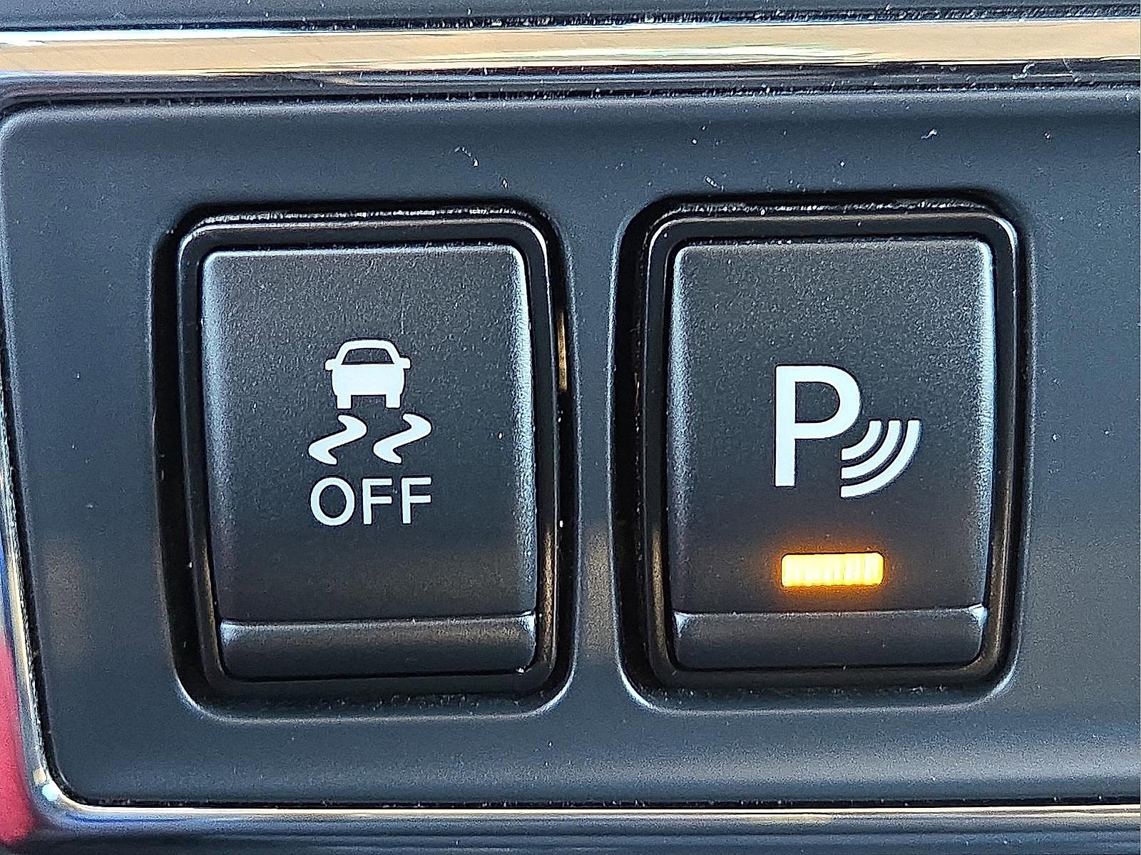 Used 2024 Nissan Titan SV image 19