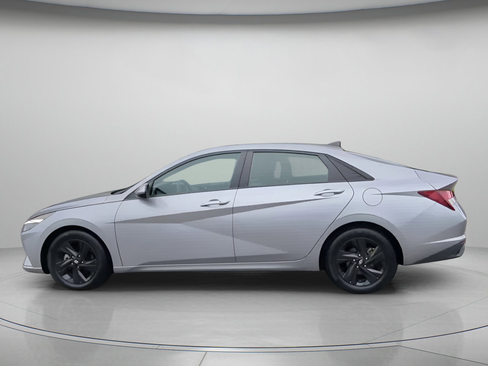 Used 2023 Hyundai Elantra SEL w/ Cargo Package image 9