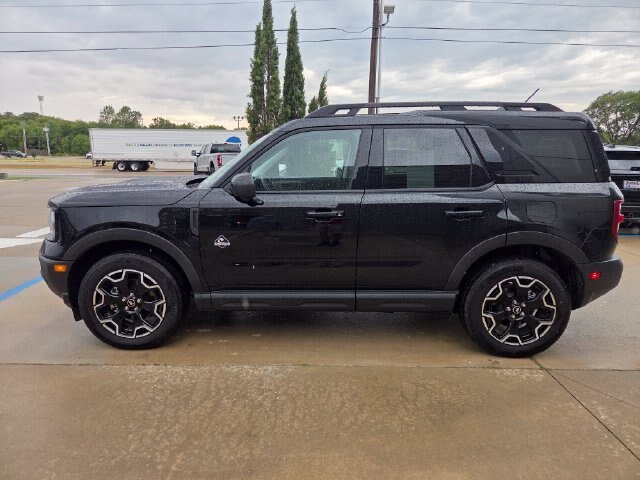 Certified 2025 Ford Bronco Sport Outer Banks w/ Outer Banks Tech Package+ AWD/4WD image 16