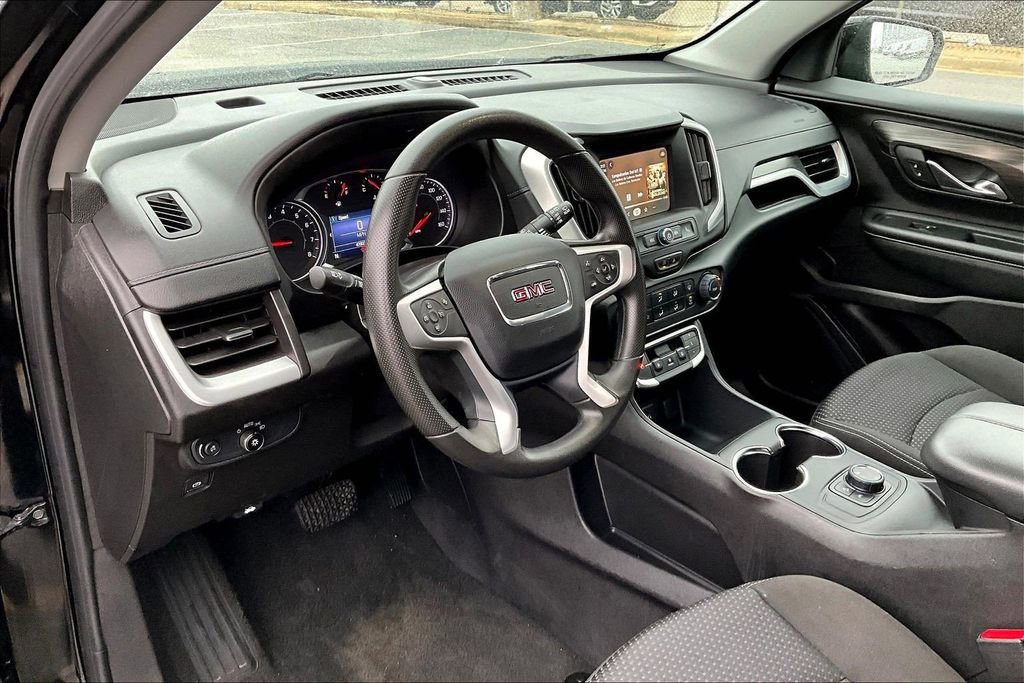Used 2024 GMC Terrain SLE image 13