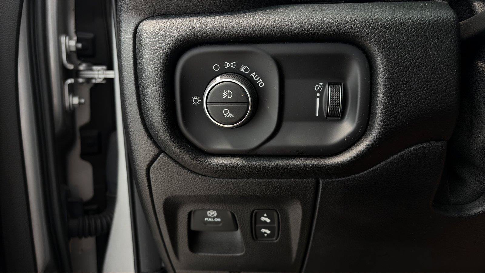 Used 2020 RAM 1500 Big Horn AWD/4WD image 23