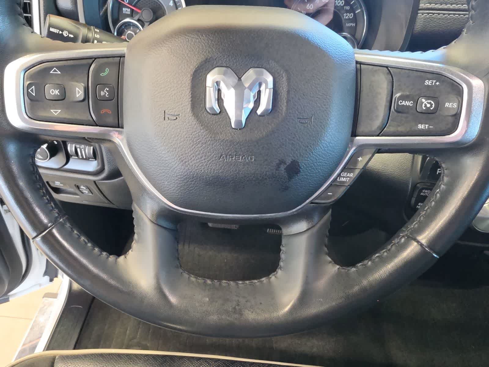 Used 2023 RAM 1500 Laramie AWD/4WD image 18