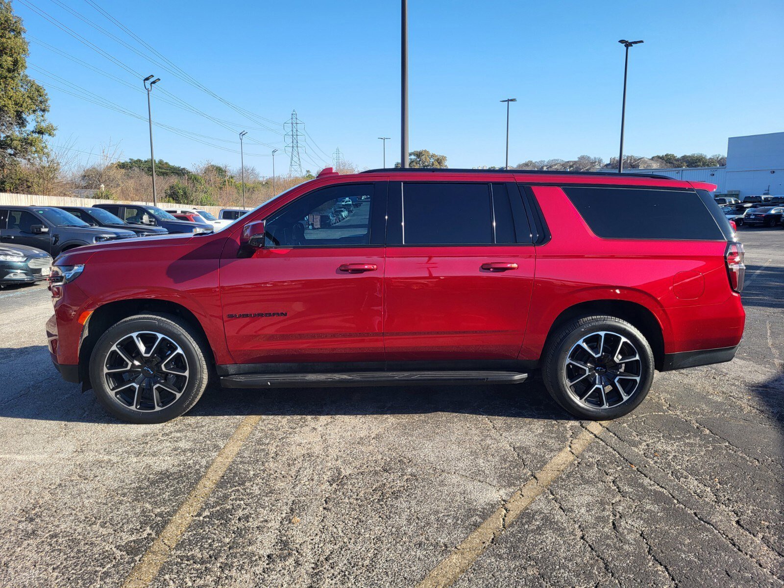 Used 2024 Chevrolet Suburban RST w/ Luxury Package image 6