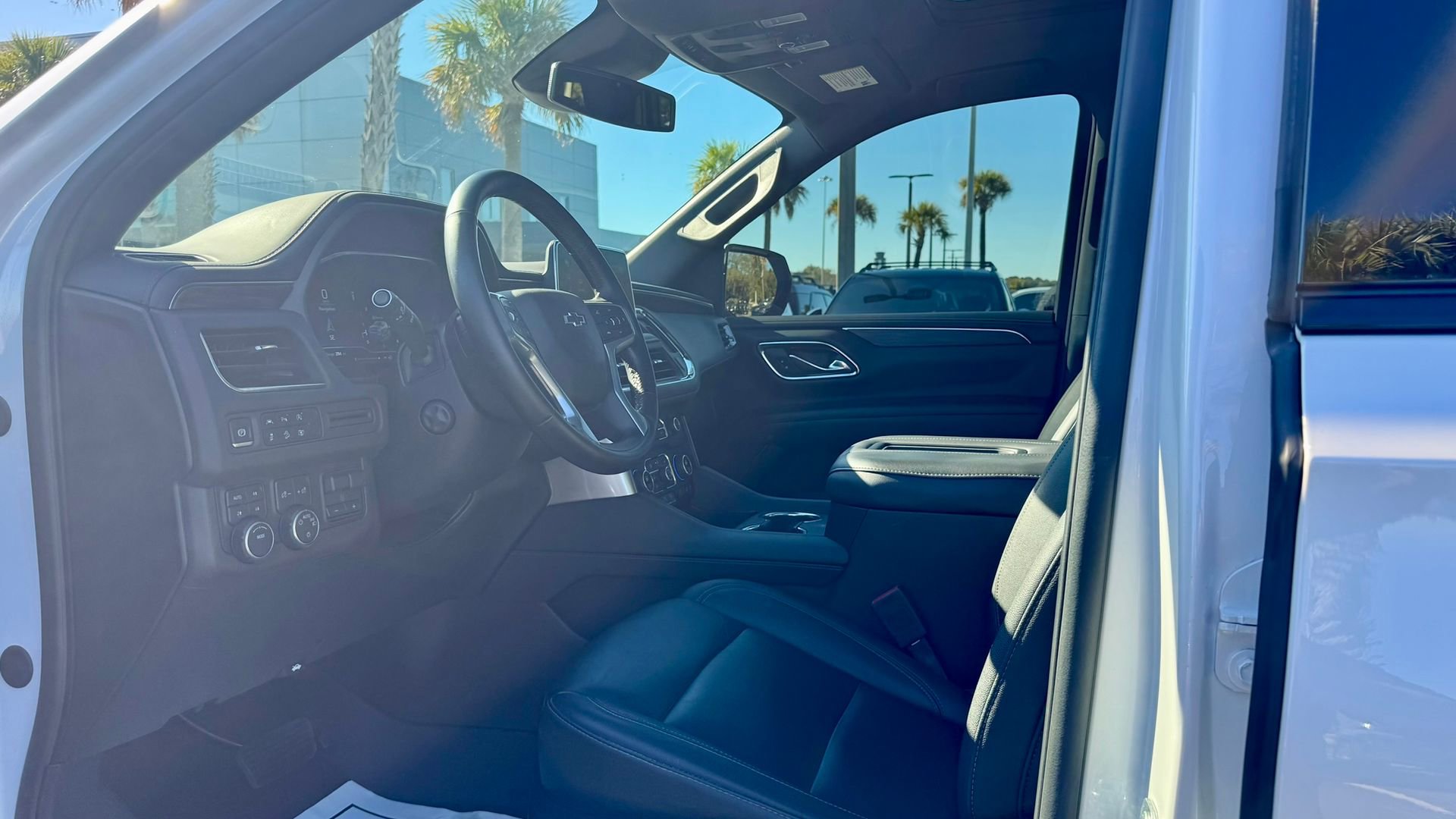 Used 2024 Chevrolet Tahoe Z71 w/ Luxury Package image 27