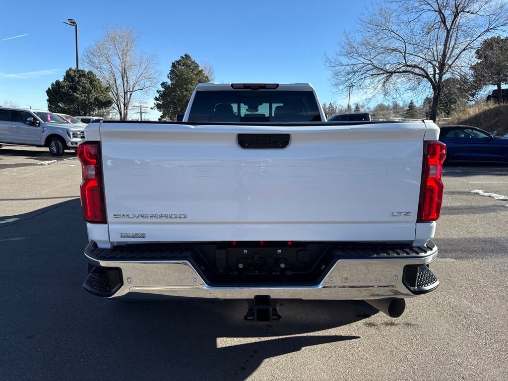 Used 2024 Chevrolet Silverado 3500 LTZ w/ LTZ Convenience Package image 4