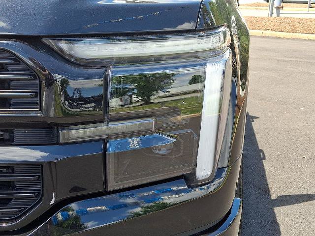 Certified 2025 Ford F150 Platinum w/ FX4 Off-Road Package AWD/4WD image 9