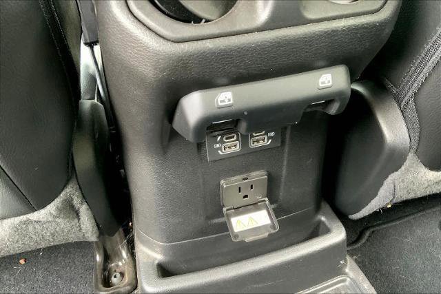 Used 2022 Jeep Wrangler Unlimited Sahara w/ Cold Weather Group AWD/4WD image 33