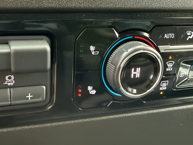 Used 2025 Chevrolet Silverado 1500 LT AWD/4WD image 13