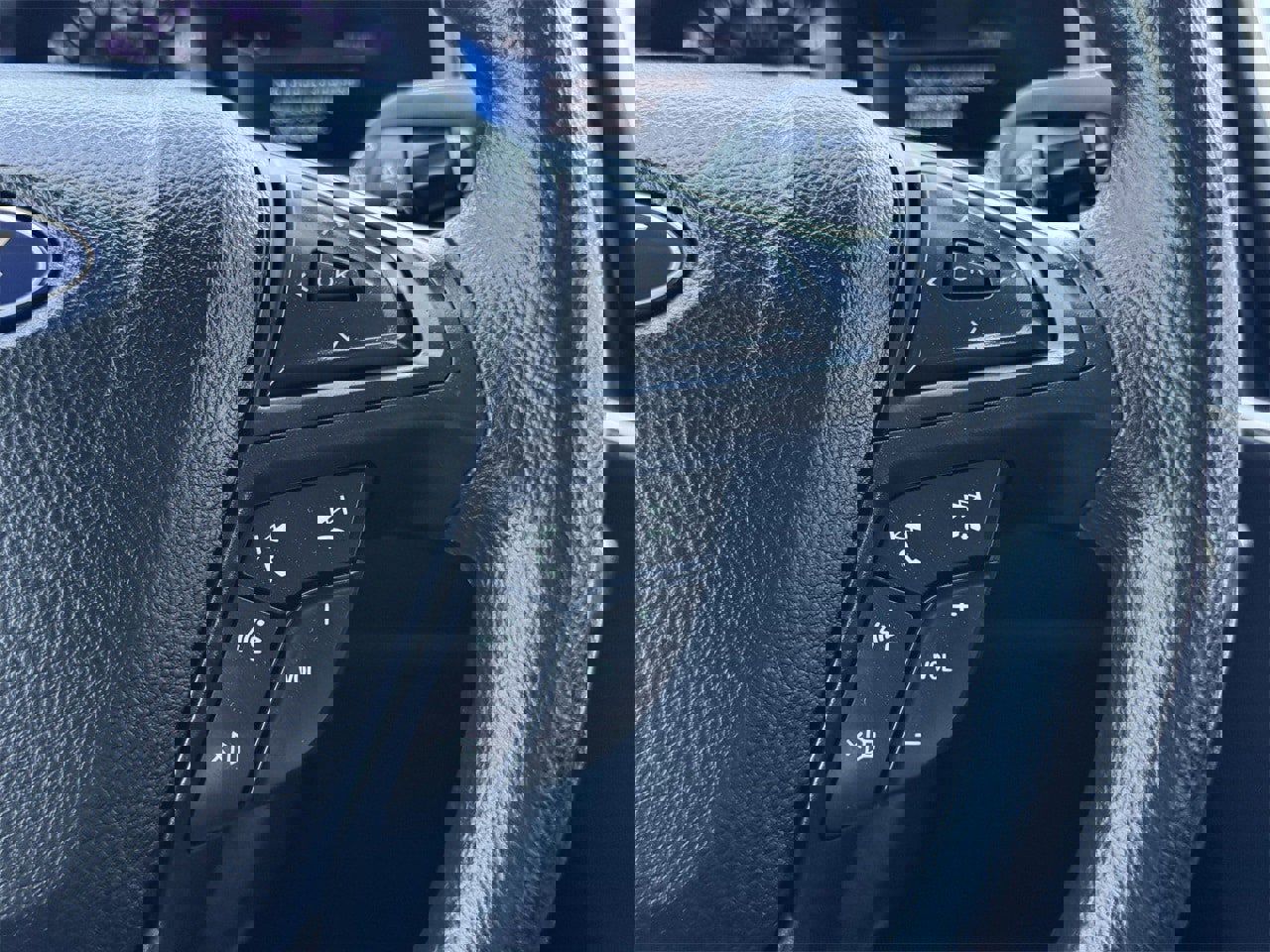 Certified 2022 Ford Edge SE w/ Black Appearance Package image 14