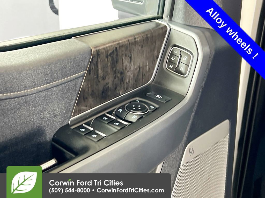 Certified 2023 Ford F350 Lariat w/ Chrome Package image 15