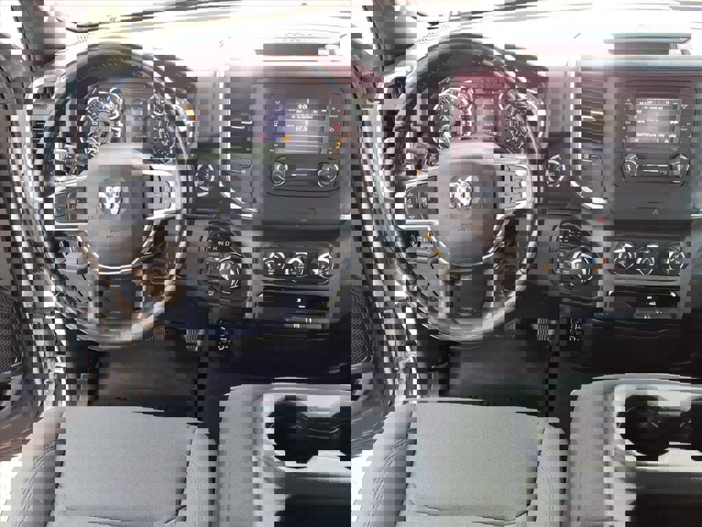 Used 2021 RAM 1500 Big Horn image 15