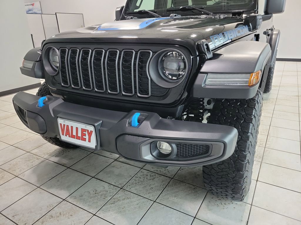 Used 2024 Jeep Wrangler Unlimited Rubicon 4xe AWD/4WD image 35