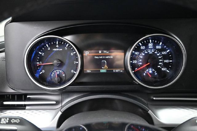 Used 2024 Kia Carnival LX FWD image 13