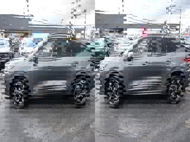 Certified 2023 Ford Escape ST-Line Elite AWD/4WD image 6