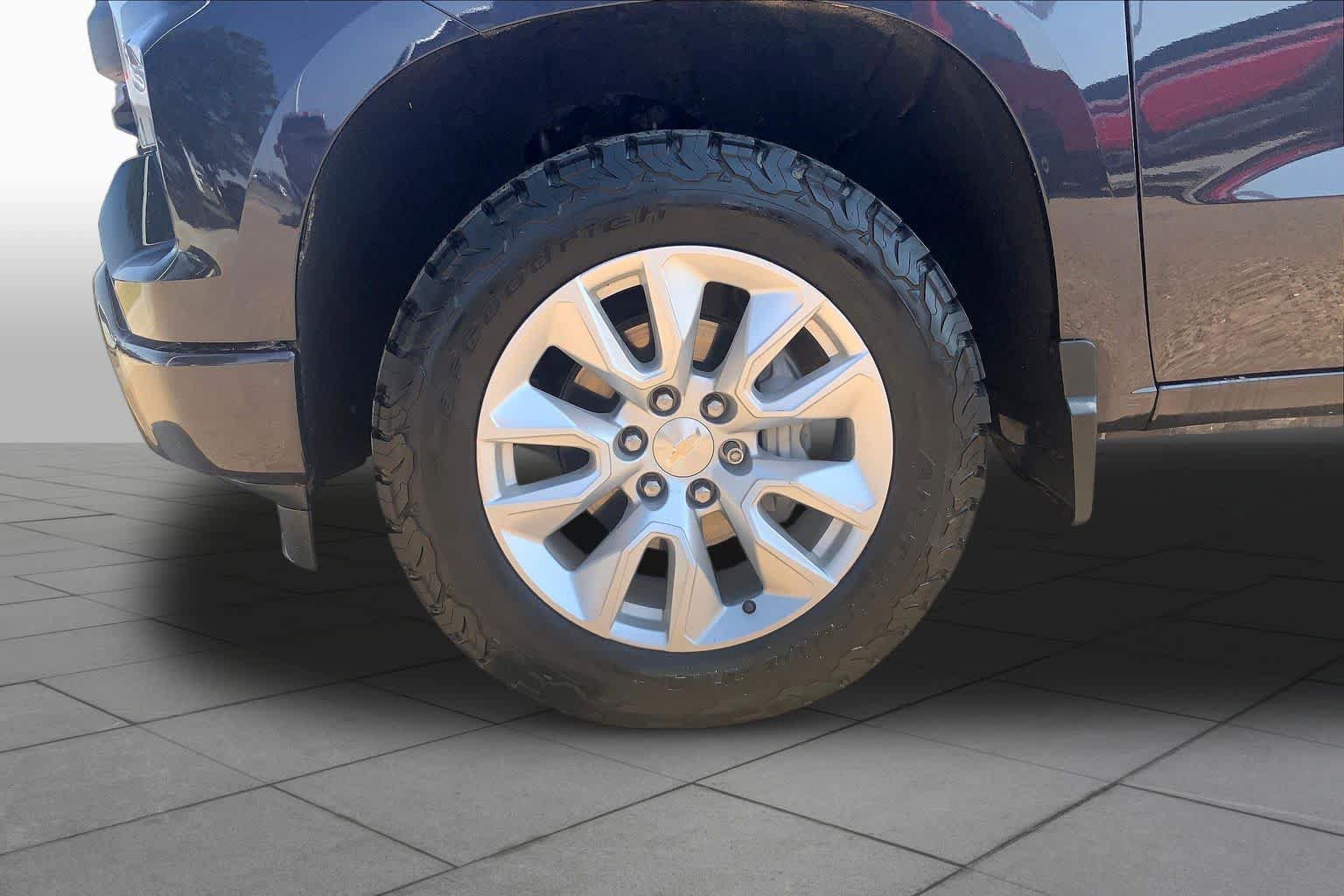 Used 2022 Chevrolet Silverado 1500 Custom AWD/4WD image 10
