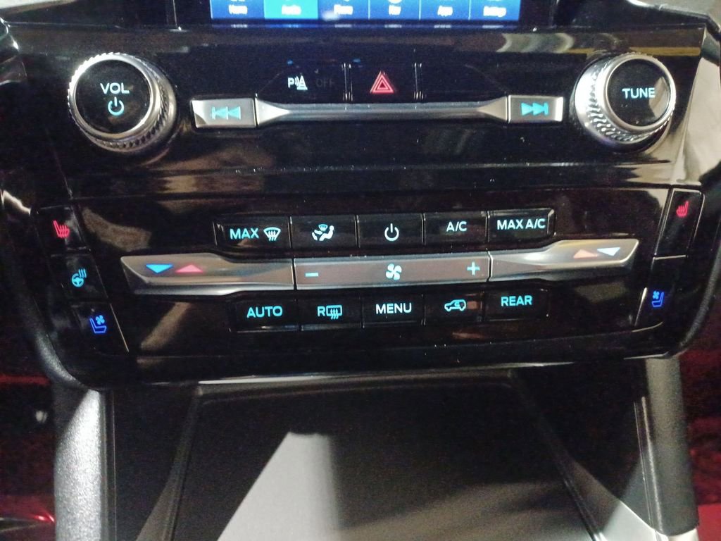 Certified 2023 Ford Explorer Platinum w/ Technology Package image 17