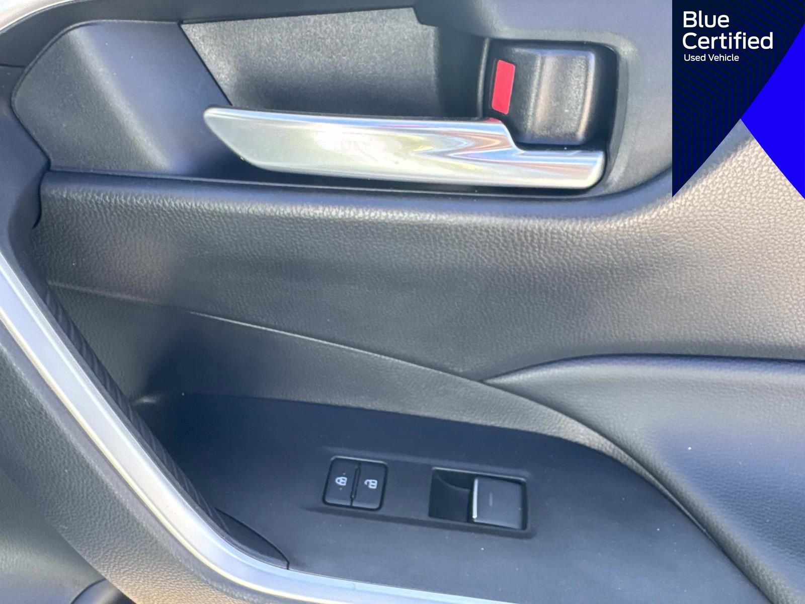 Used 2025 Toyota RAV4 XLE w/ Weather Package FWD image 19