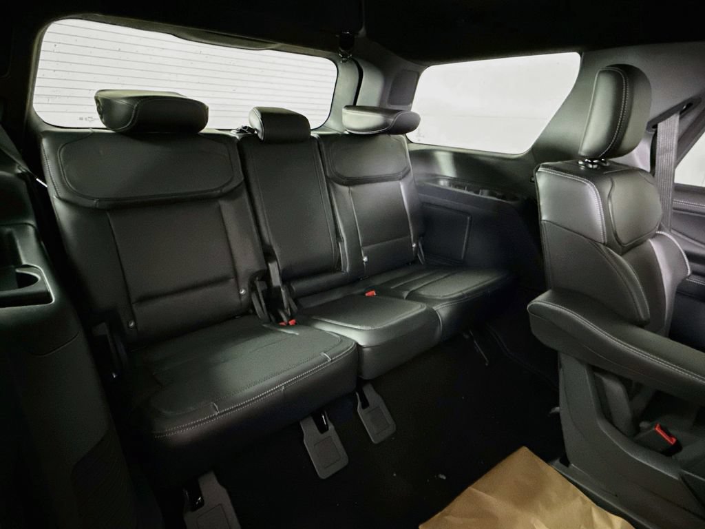 Certified 2026 Ford Expedition Platinum w/ Stealth Performance Package AWD/4WD image 29