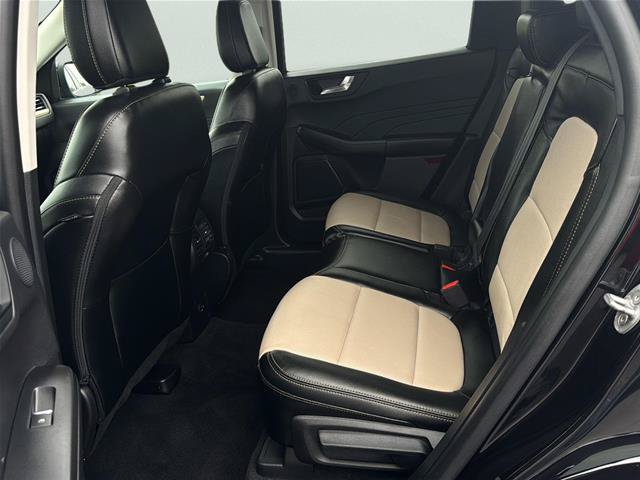Certified 2022 Ford Escape Titanium w/ Titanium Premium Package FWD image 18